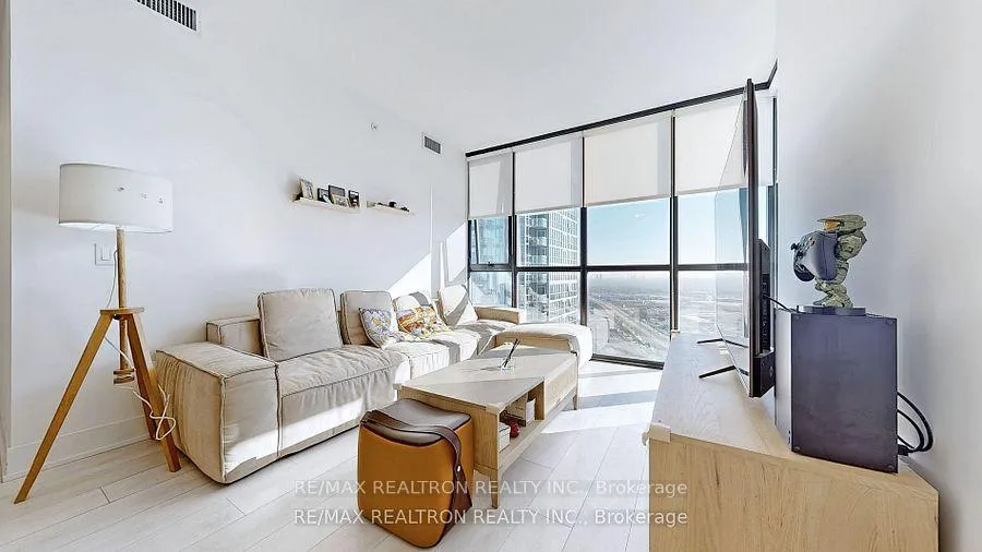 Photo 11 of Unit 3101, 2916 Highway 7, Vaughan, Concord — HOMEH