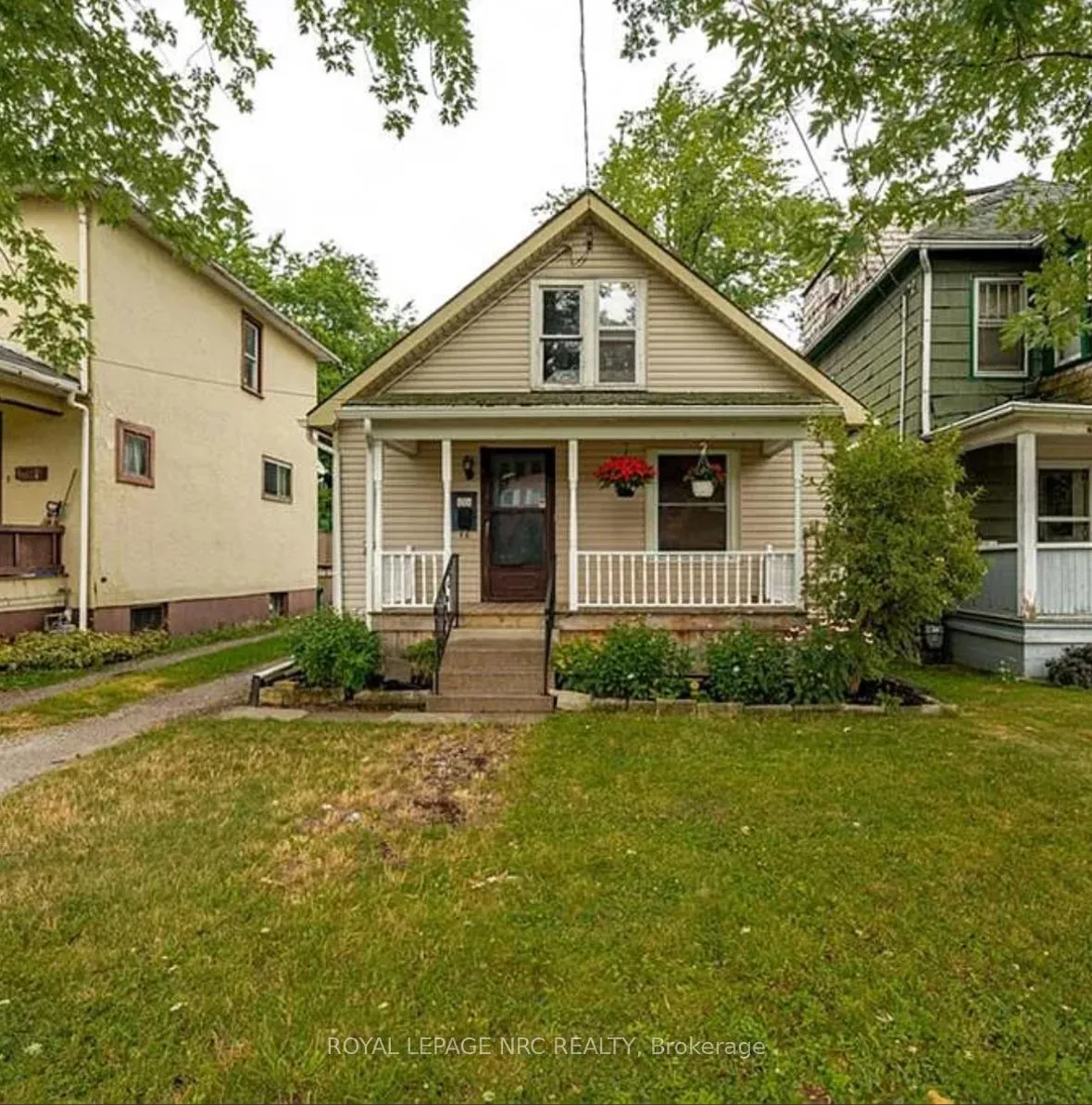Photo 1 of 154 Maple Avenue N, Welland, N. Welland — HOMEH
