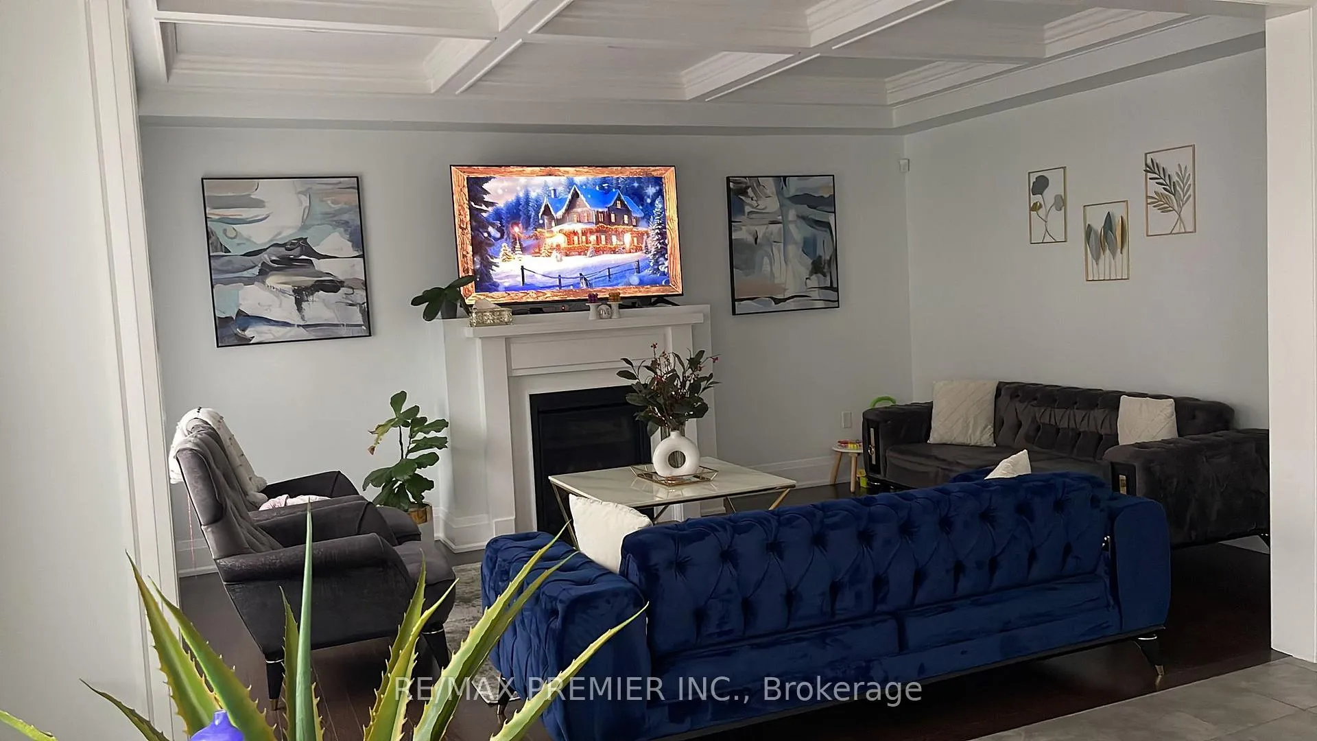 Photo 11 of 43 Crombie Street, Clarington, Bowmanville — HOMEH