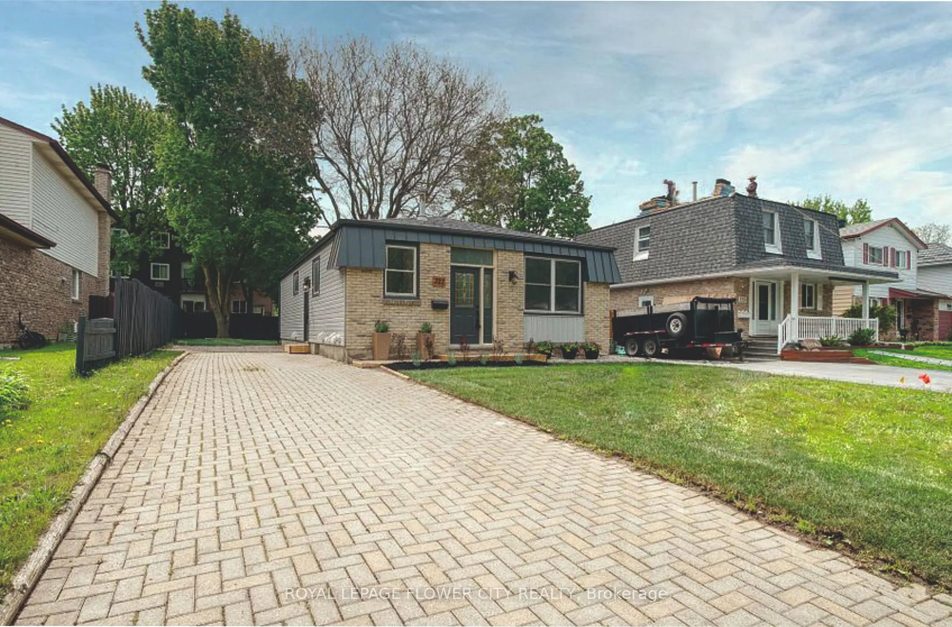 Photo 1 of 327 Concordia Crescent, Waterloo — HOMEH