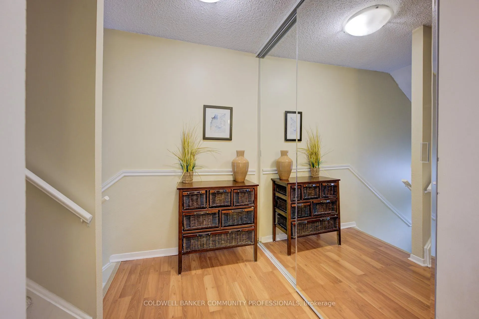 Photo 5 of Unit 4, 95 Fonthill Road, Hamilton, Fessenden — HOMEH