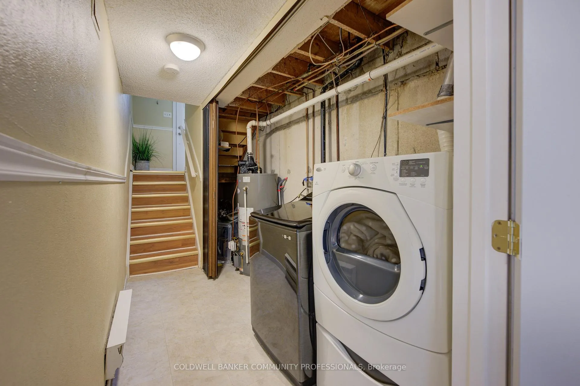 Photo 21 of Unit 4, 95 Fonthill Road, Hamilton, Fessenden — HOMEH