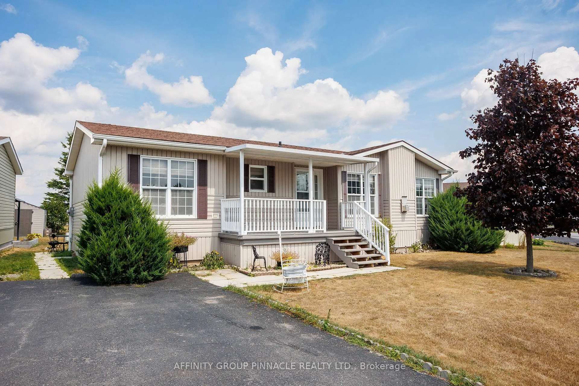 Front of 20 Creekside Circle