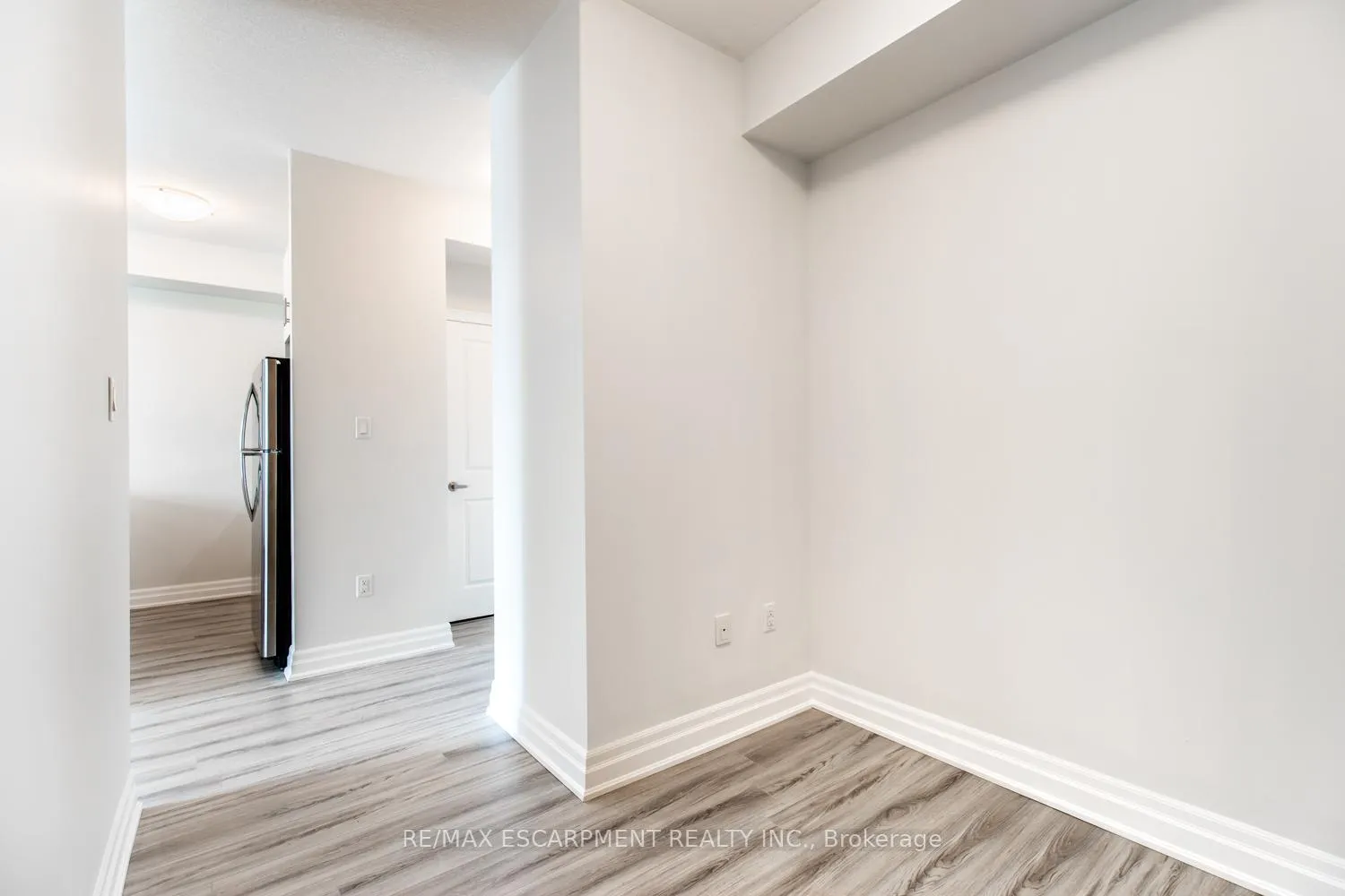 Photo 7 of Unit 510, 125 Shoreview Place, Hamilton, Stoney Creek — HOMEH