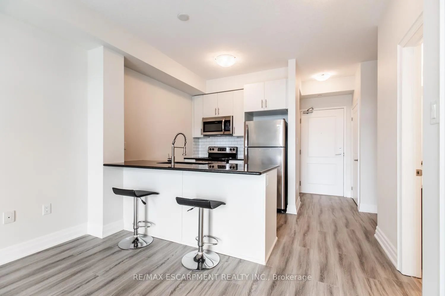 Photo 12 of Unit 510, 125 Shoreview Place, Hamilton, Stoney Creek — HOMEH