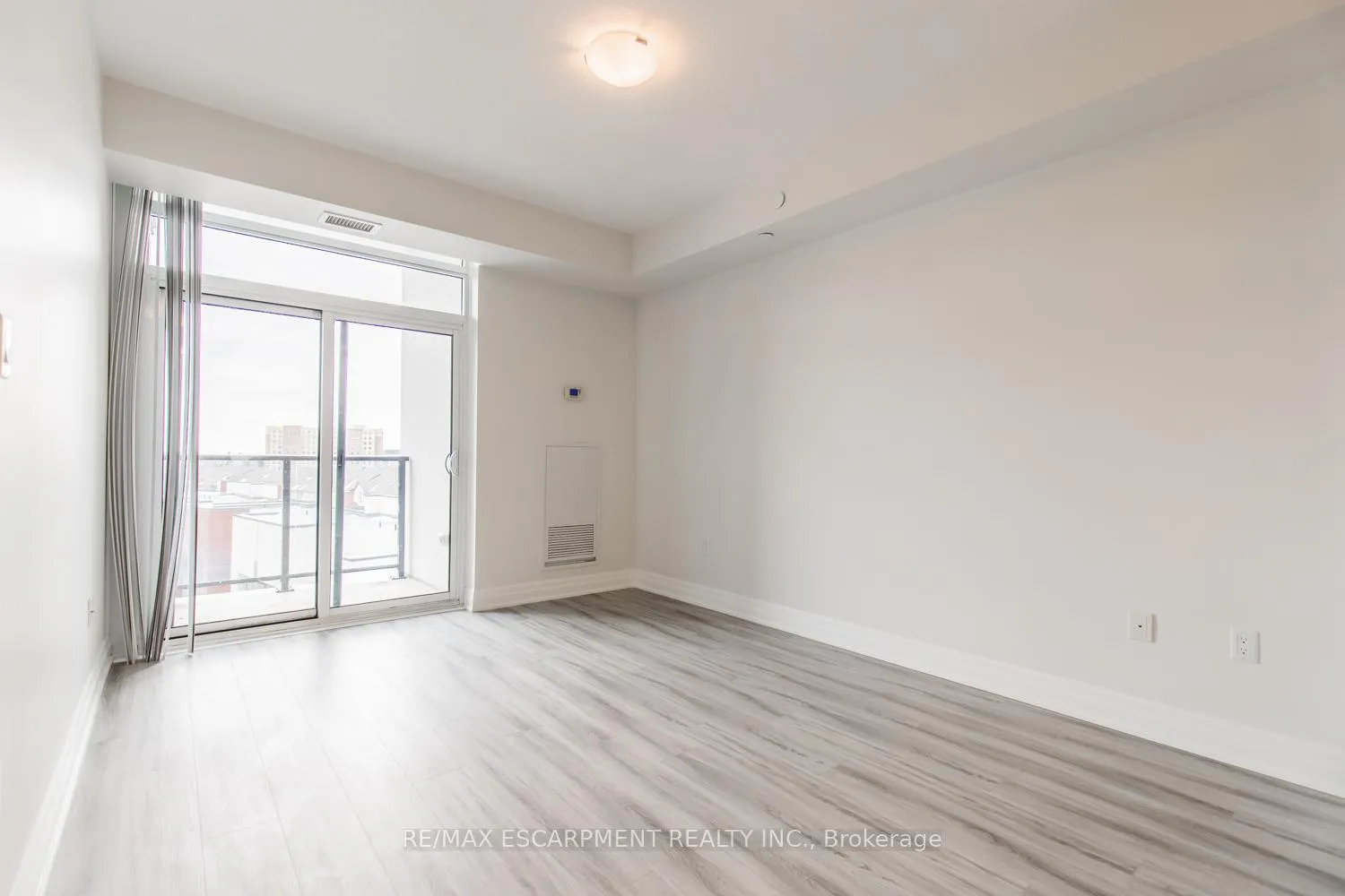 Photo 16 of Unit 510, 125 Shoreview Place, Hamilton, Stoney Creek — HOMEH