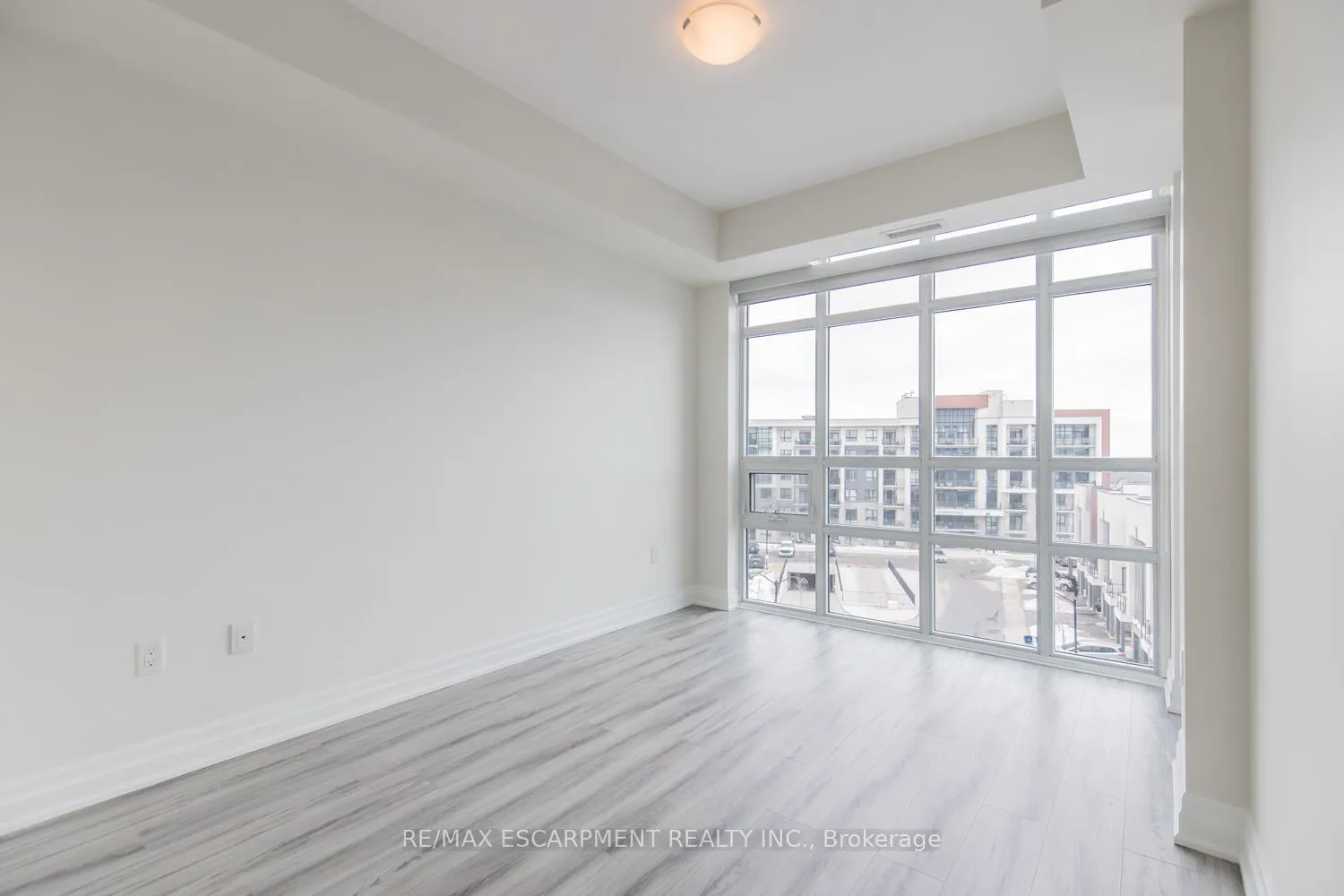 Photo 21 of Unit 510, 125 Shoreview Place, Hamilton, Stoney Creek — HOMEH