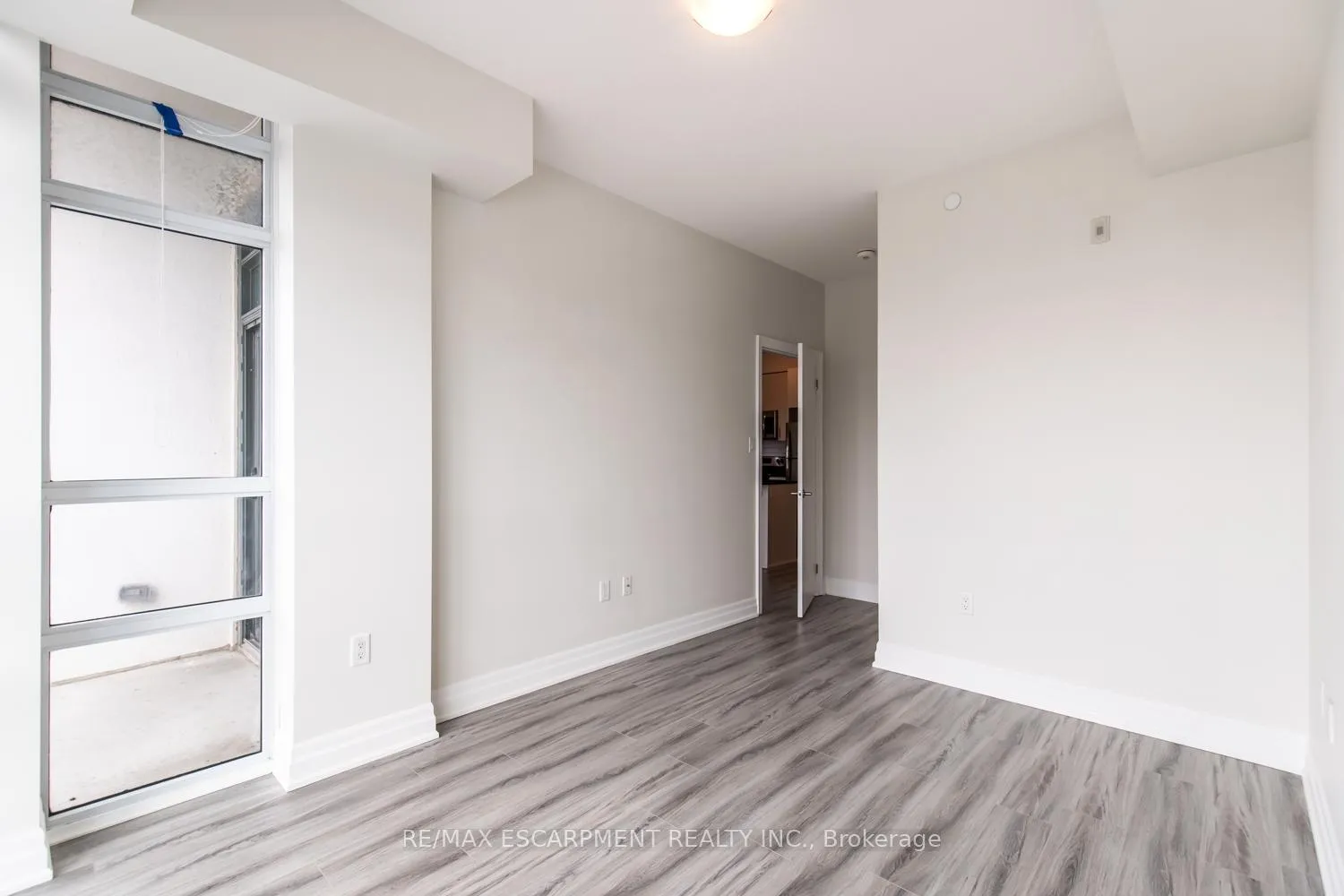 Photo 23 of Unit 510, 125 Shoreview Place, Hamilton, Stoney Creek — HOMEH