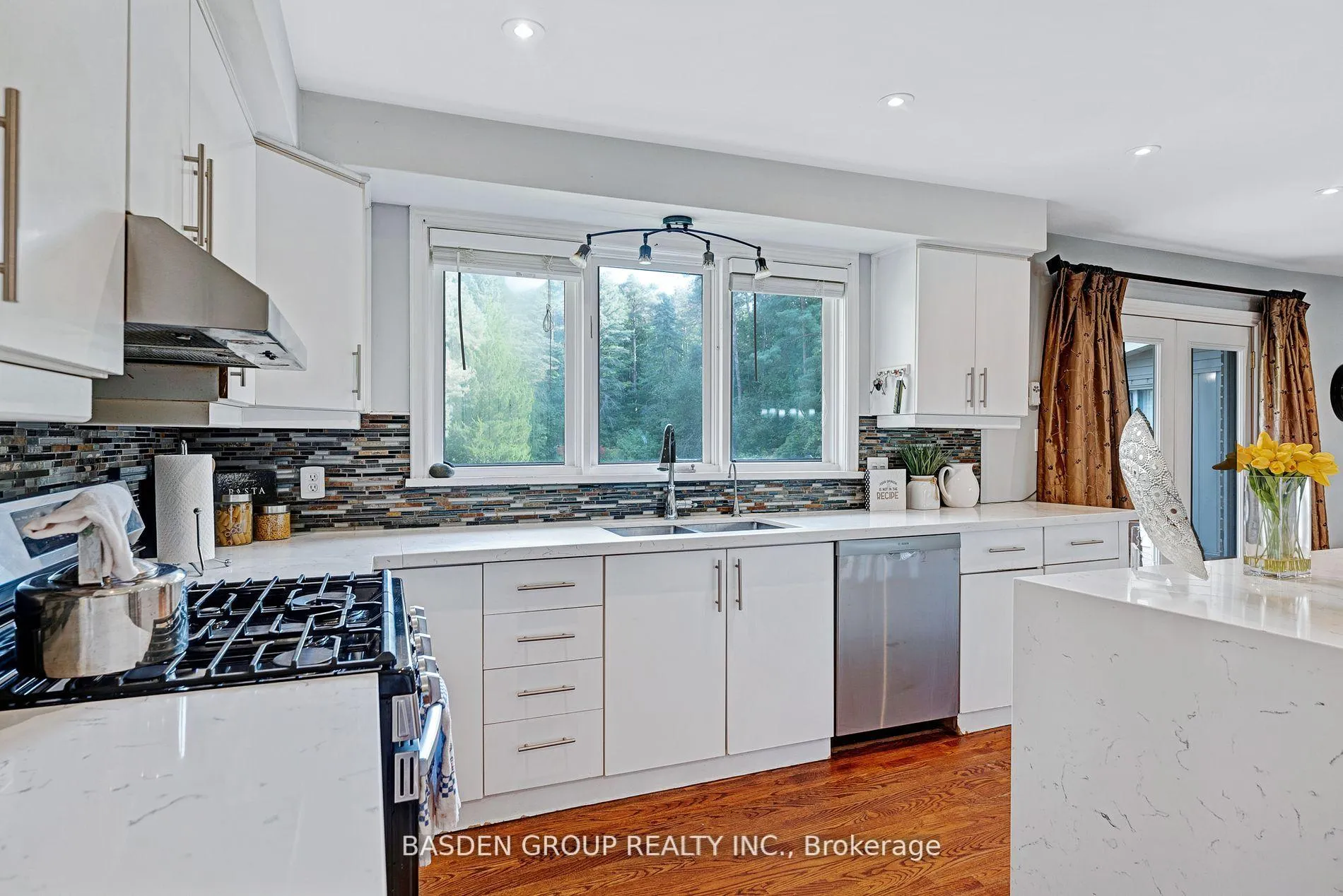 Photo 14 of 6901 Castlederg Side Road, Caledon, Rural Caledon — HOMEH