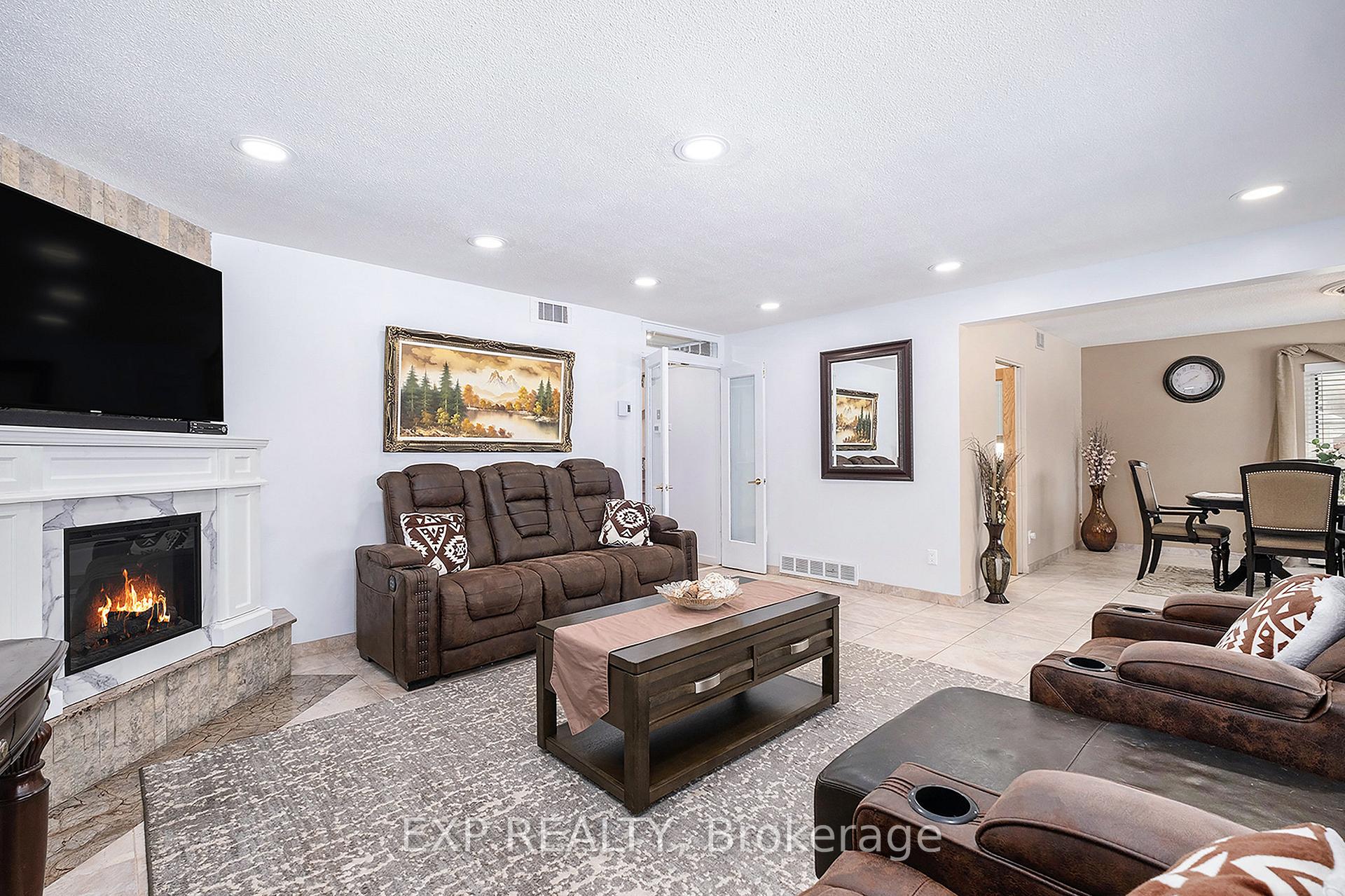 Photo 6 of 3839 Sixth Street, Ottawa, Blossom Park/Leitrim — HOMEH
