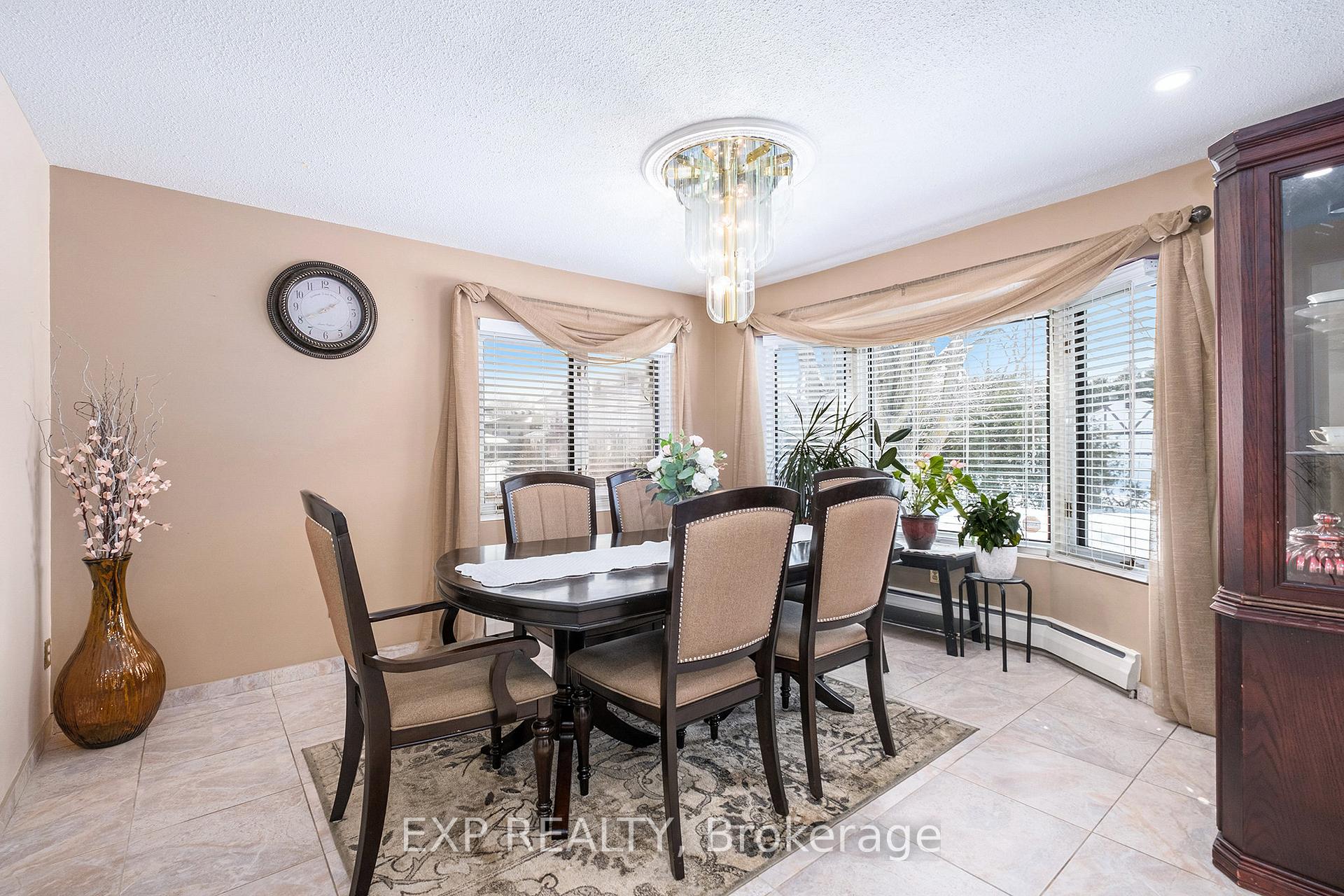 Photo 7 of 3839 Sixth Street, Ottawa, Blossom Park/Leitrim — HOMEH