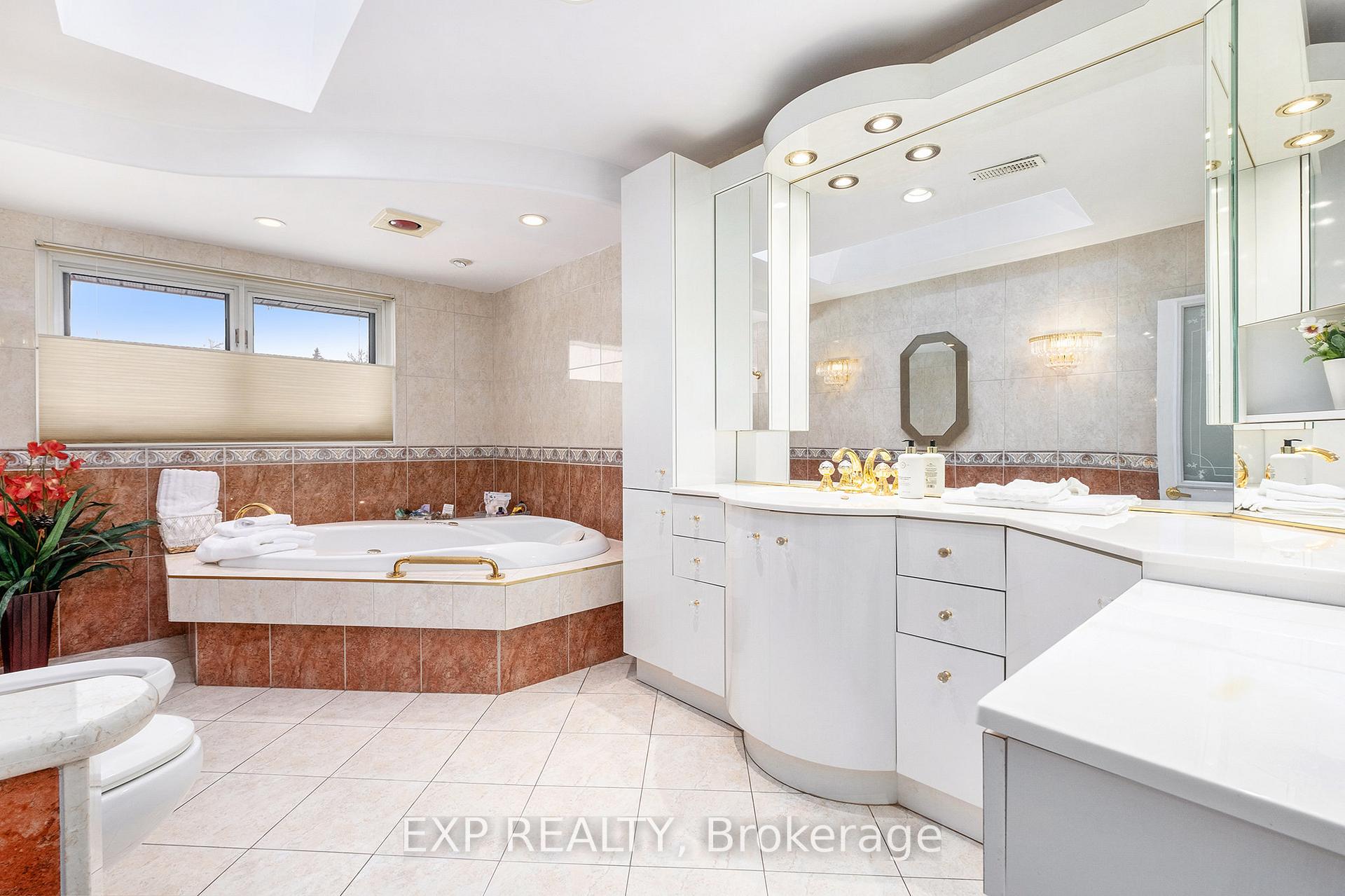 Photo 11 of 3839 Sixth Street, Ottawa, Blossom Park/Leitrim — HOMEH