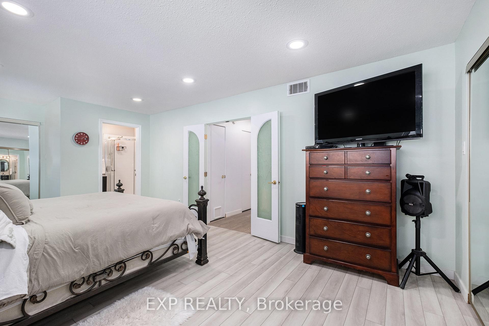 Photo 13 of 3839 Sixth Street, Ottawa, Blossom Park/Leitrim — HOMEH