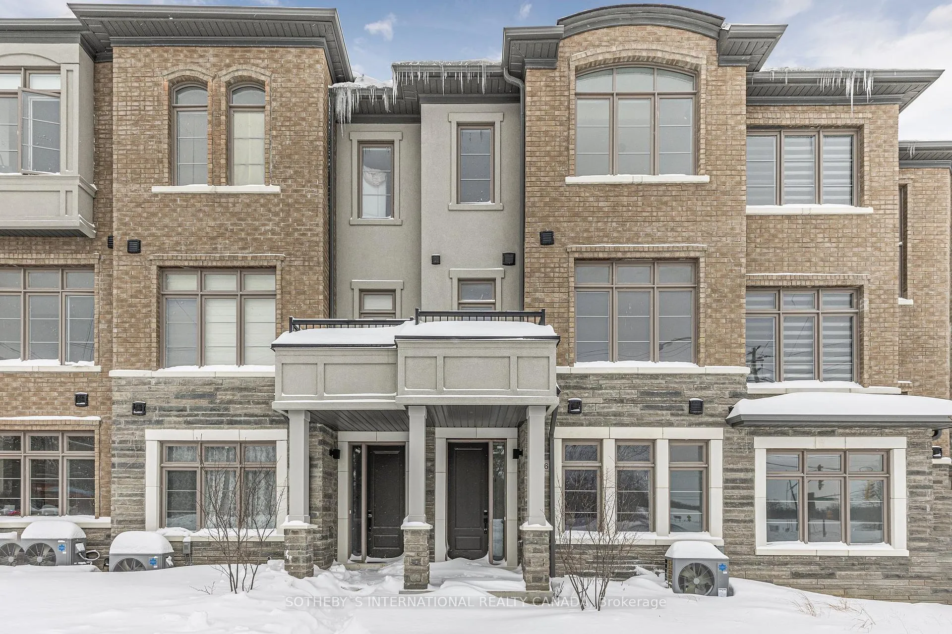 Photo 1 of 126 De La Roche Drive, Vaughan, Vellore Village — HOMEH
