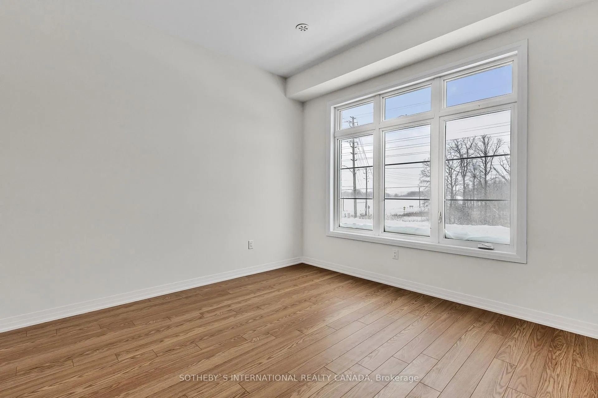 Photo 13 of 126 De La Roche Drive, Vaughan, Vellore Village — HOMEH