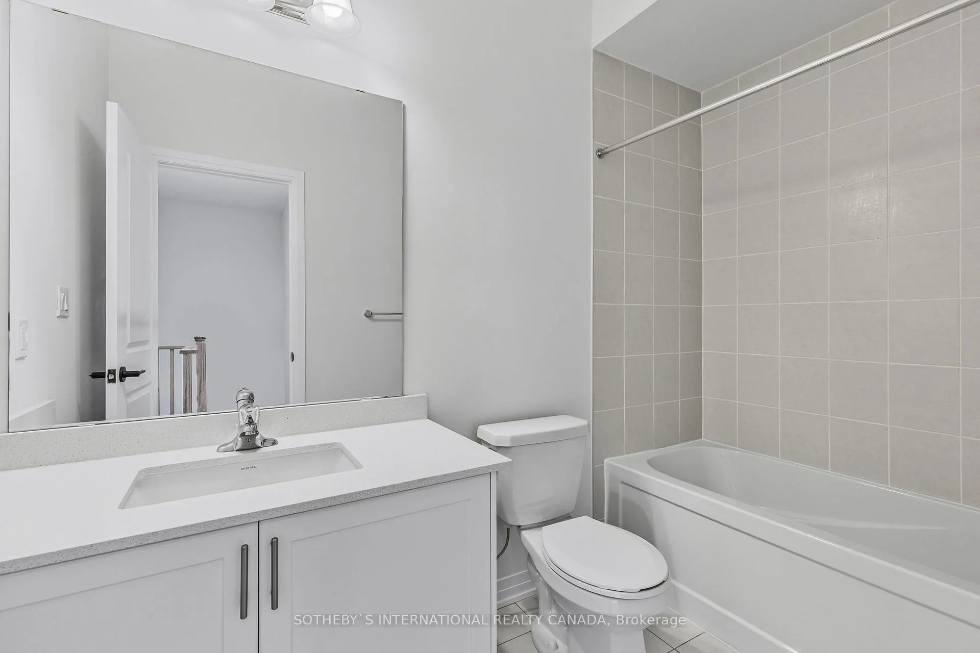 Photo 25 of 126 De La Roche Drive, Vaughan, Vellore Village — HOMEH