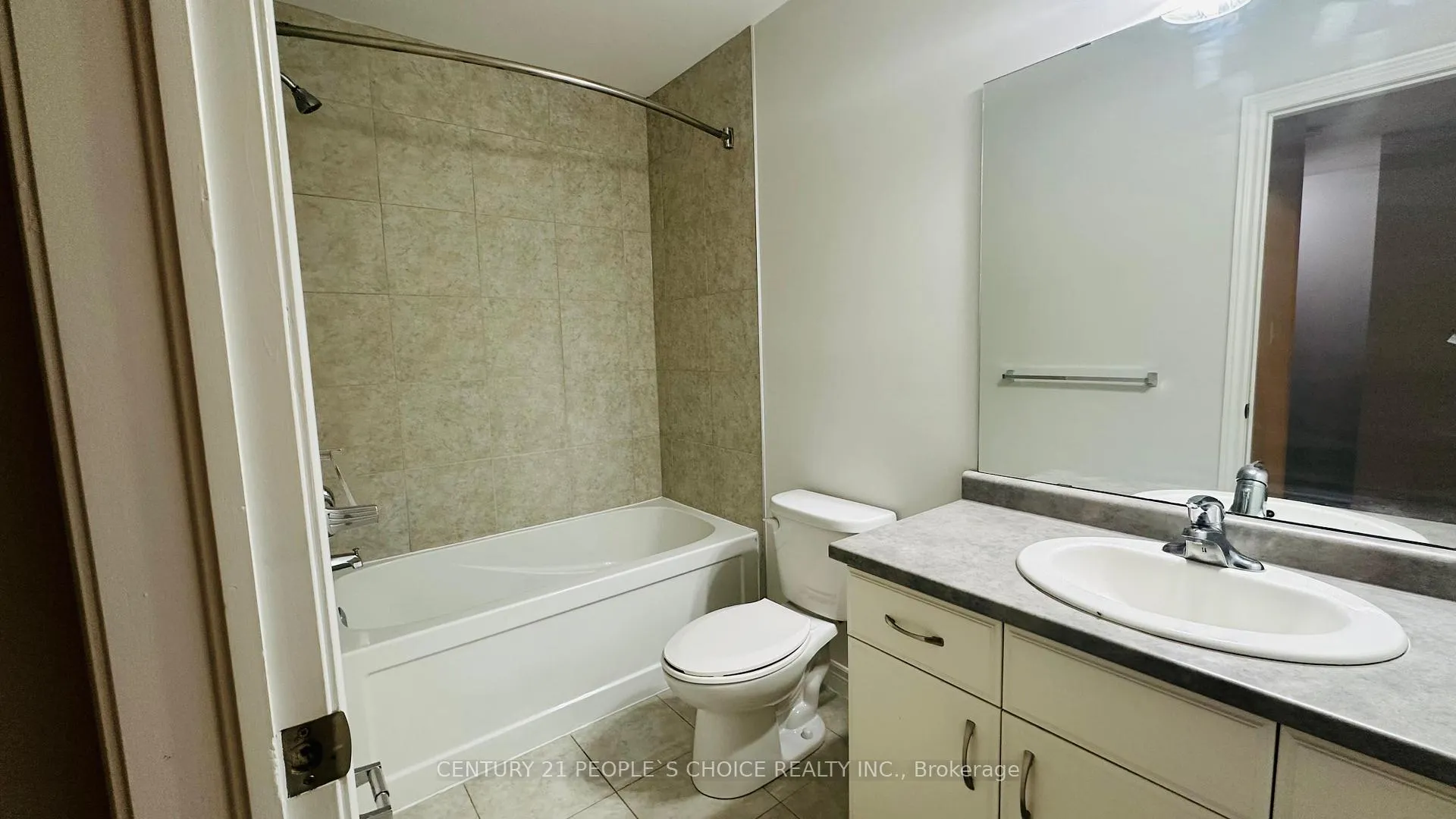Photo 9 of 127 St Legar Street, Kitchener, Pioneer Park — HOMEH