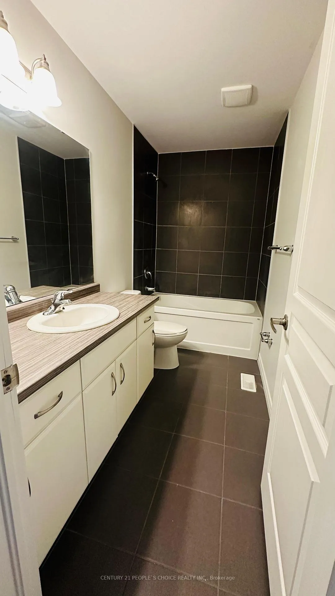Photo 10 of 127 St Legar Street, Kitchener, Pioneer Park — HOMEH