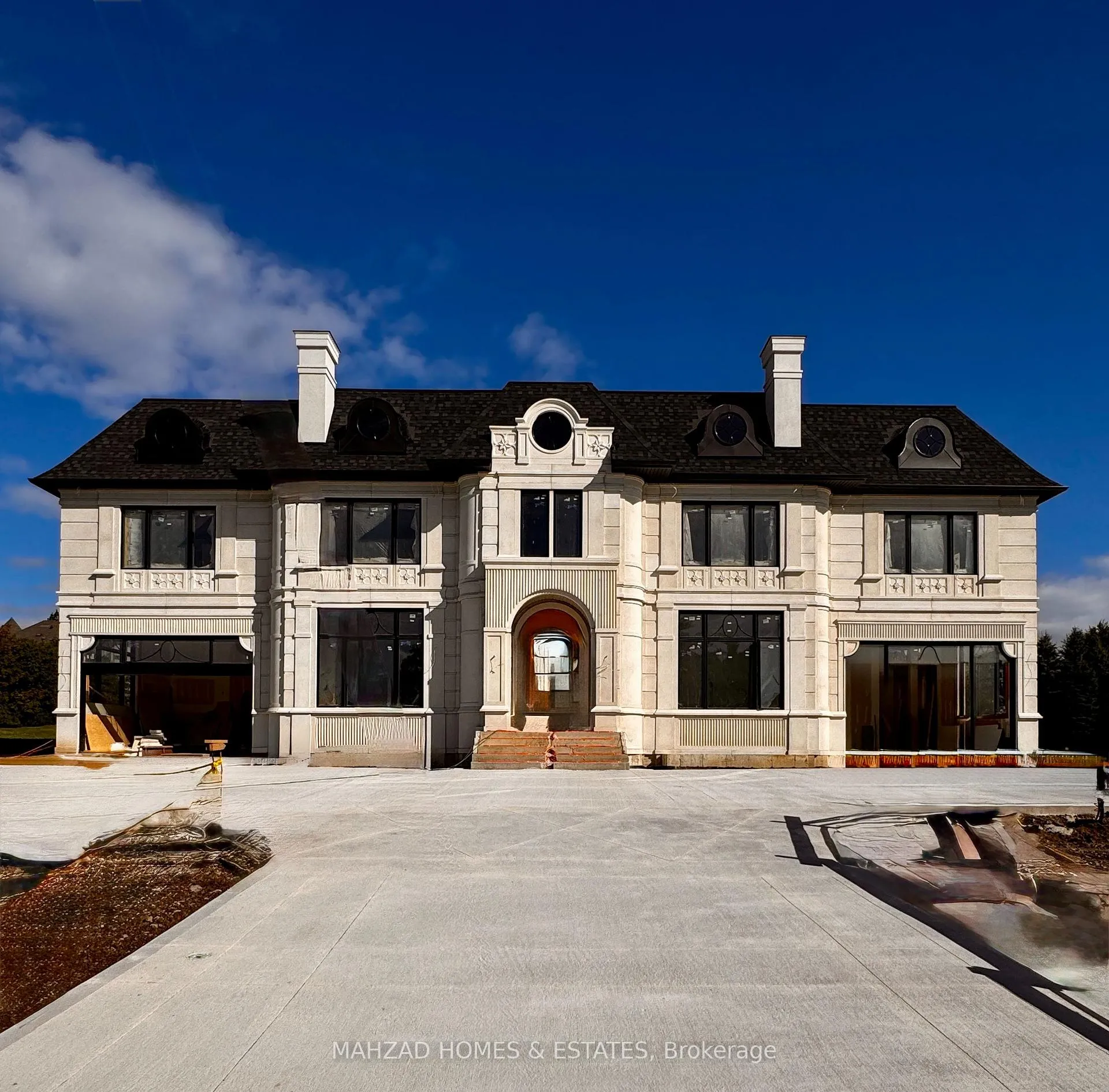 Front of 125 Parr Place