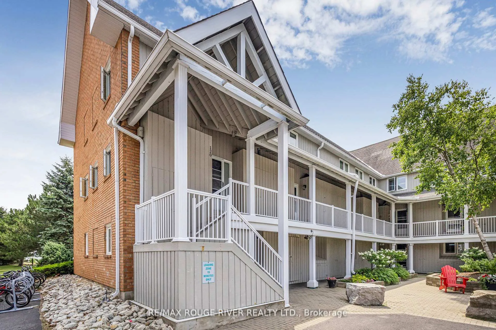 Front of Unit 121, 8 Ramblings Way