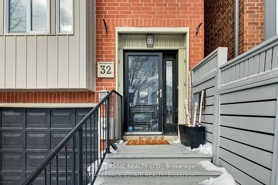 Front of 32 Woodrow Avenue