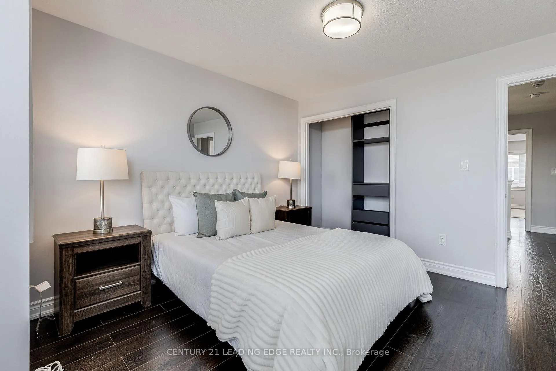 Photo 15 of 102 Mactier Drive, Vaughan, Kleinburg — HOMEH