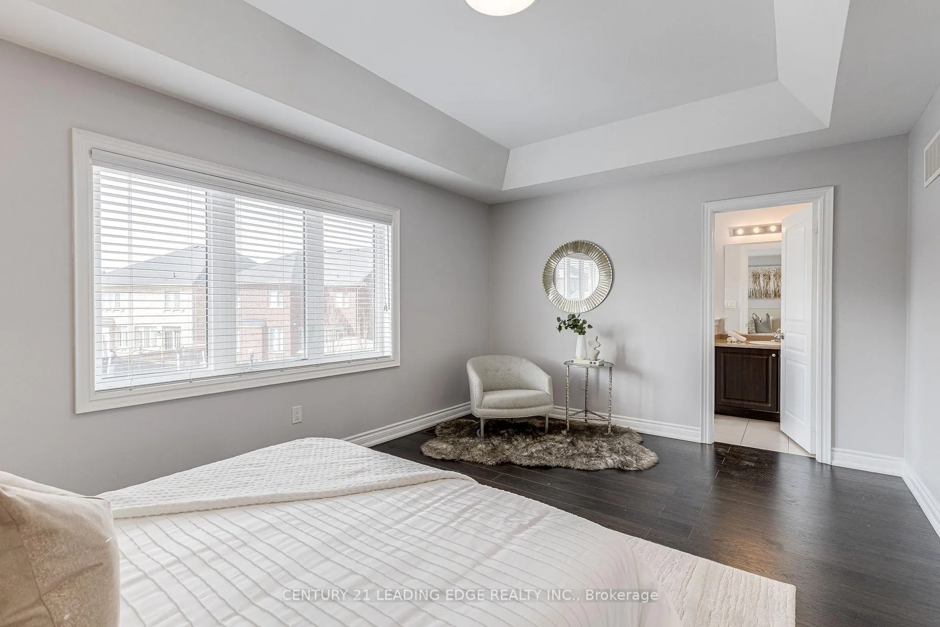 Photo 24 of 102 Mactier Drive, Vaughan, Kleinburg — HOMEH