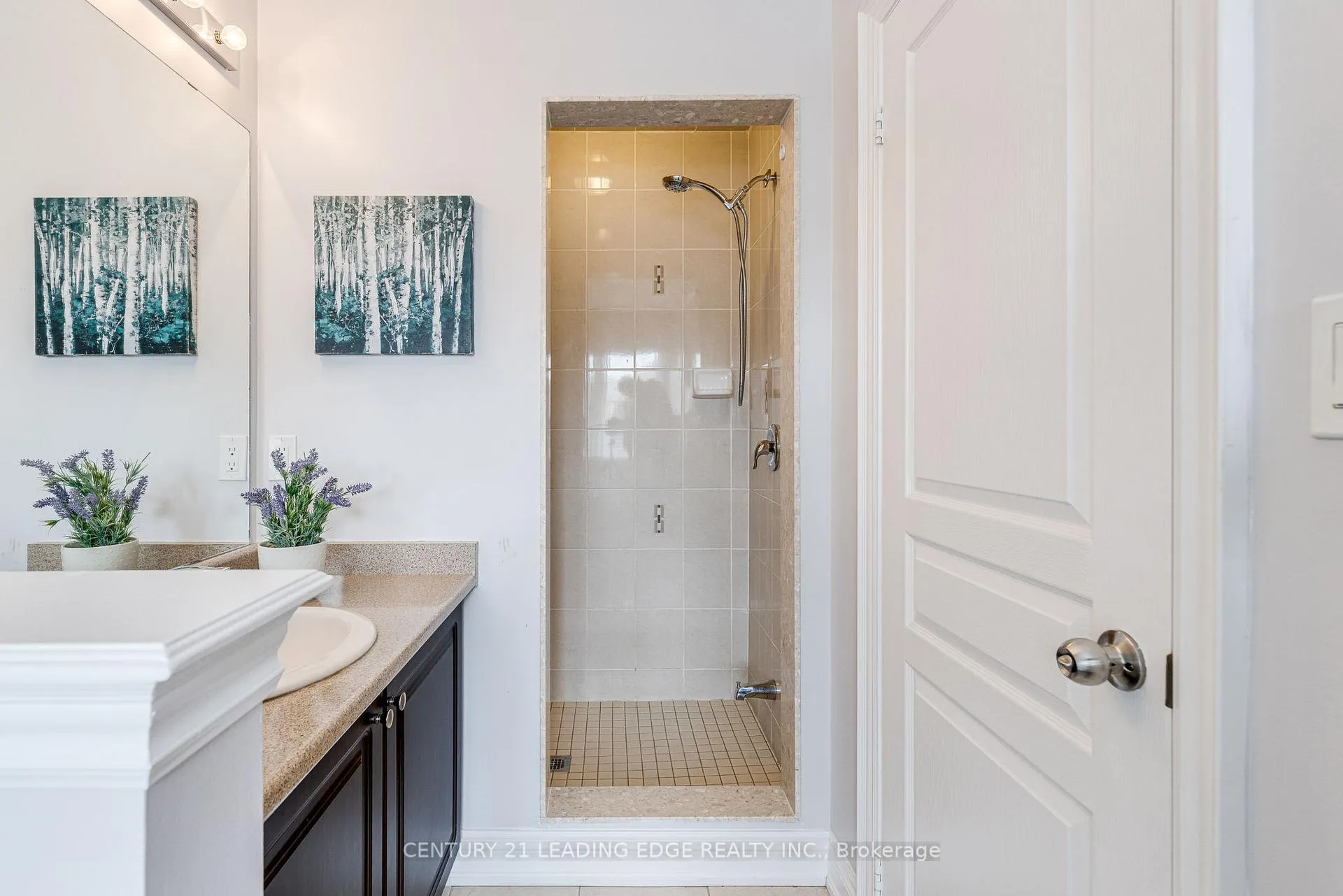 Photo 28 of 102 Mactier Drive, Vaughan, Kleinburg — HOMEH