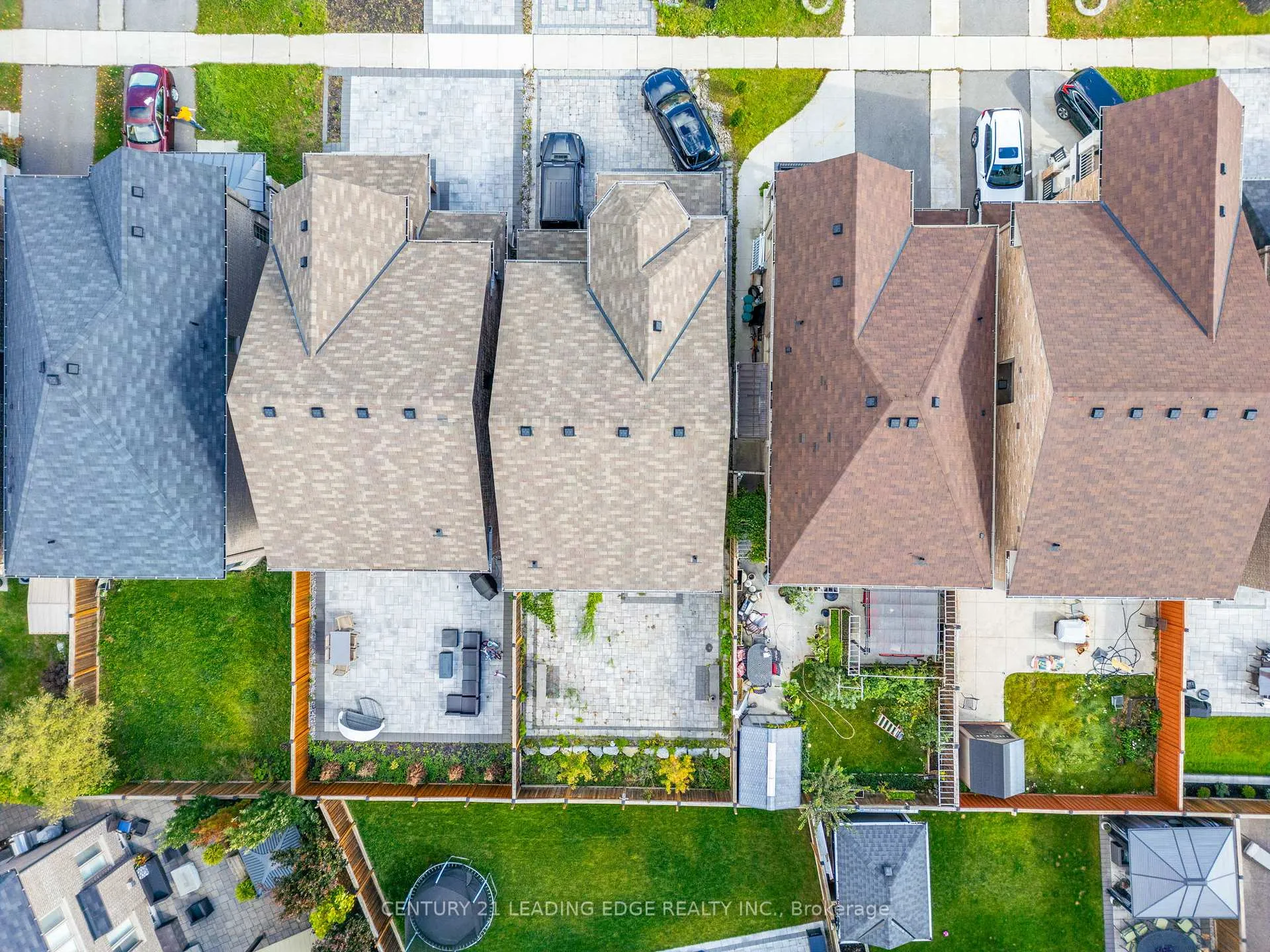 Photo 41 of 102 Mactier Drive, Vaughan, Kleinburg — HOMEH