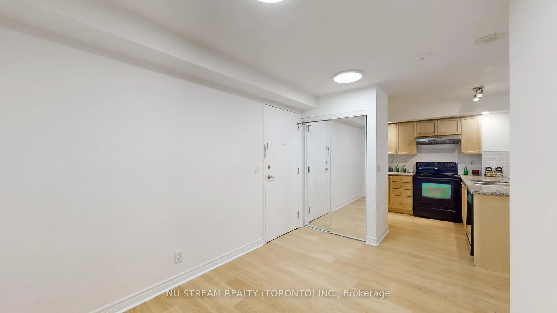 Photo 17 of Unit 610, 33 Cox Boulevard, Markham, Unionville — HOMEH