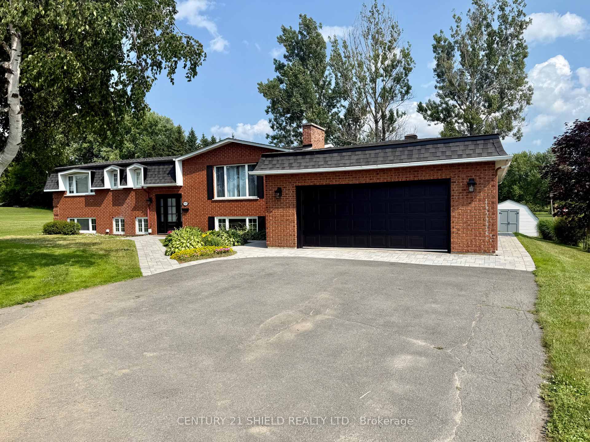 Photo 2 of 910 Tollgate Road W, Cornwall — HOMEH
