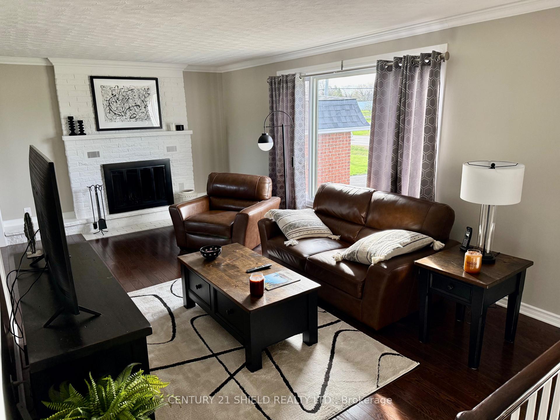 Photo 10 of 910 Tollgate Road W, Cornwall — HOMEH