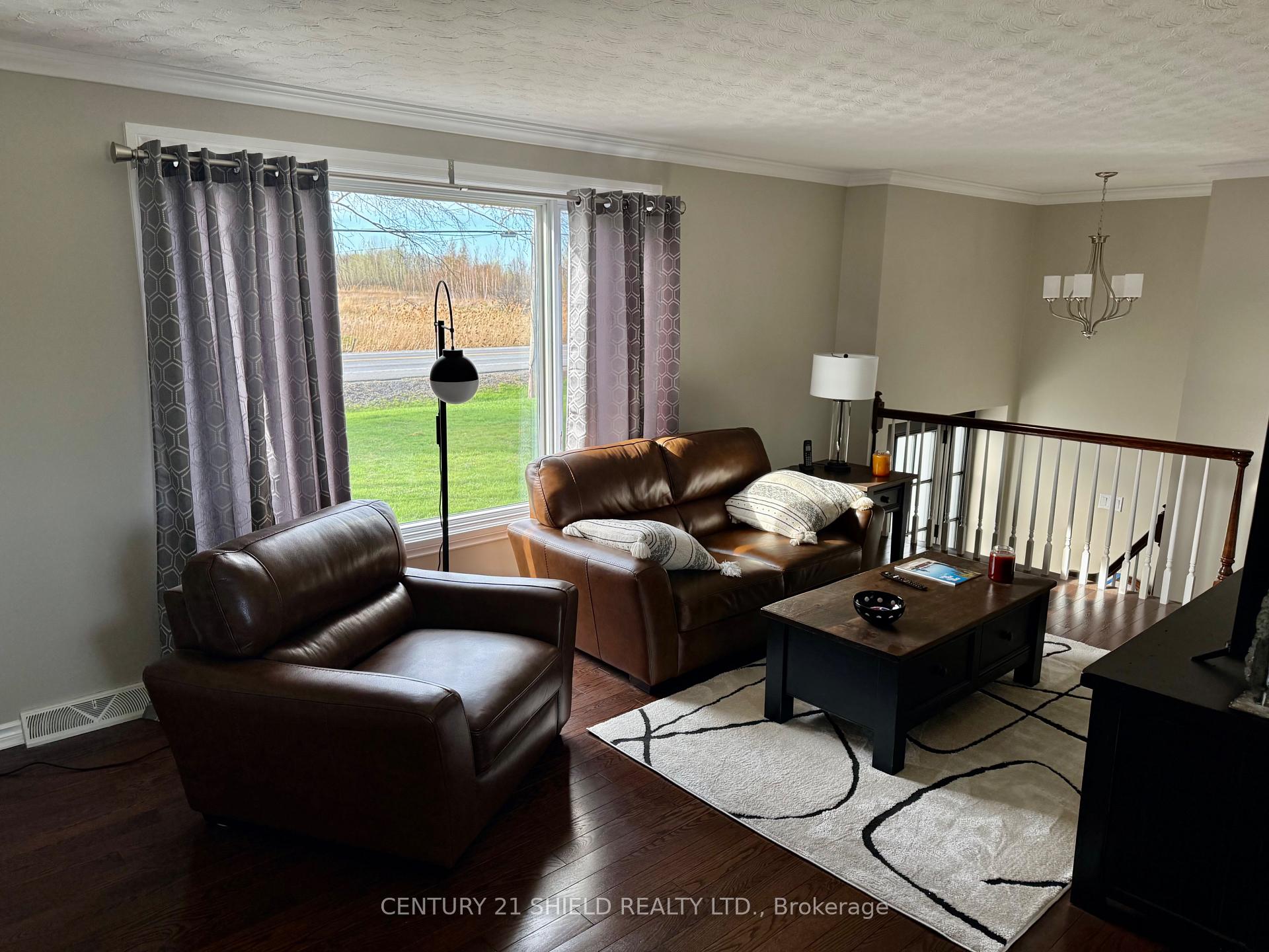 Photo 11 of 910 Tollgate Road W, Cornwall — HOMEH