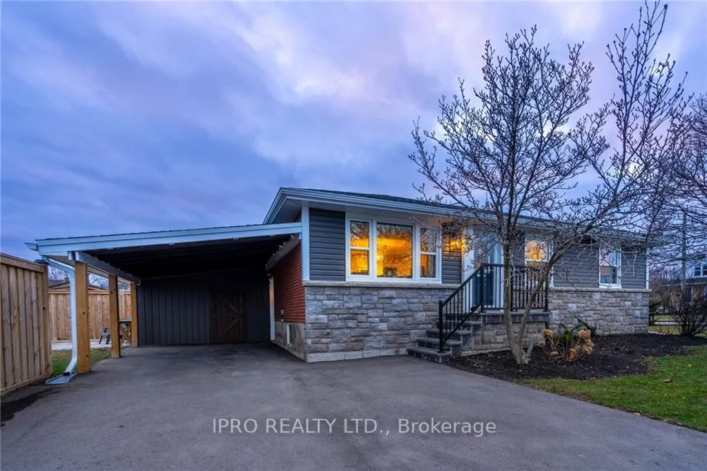Photo 3 of 36 Inchlee Drive, Hamilton, Hill Park — HOMEH