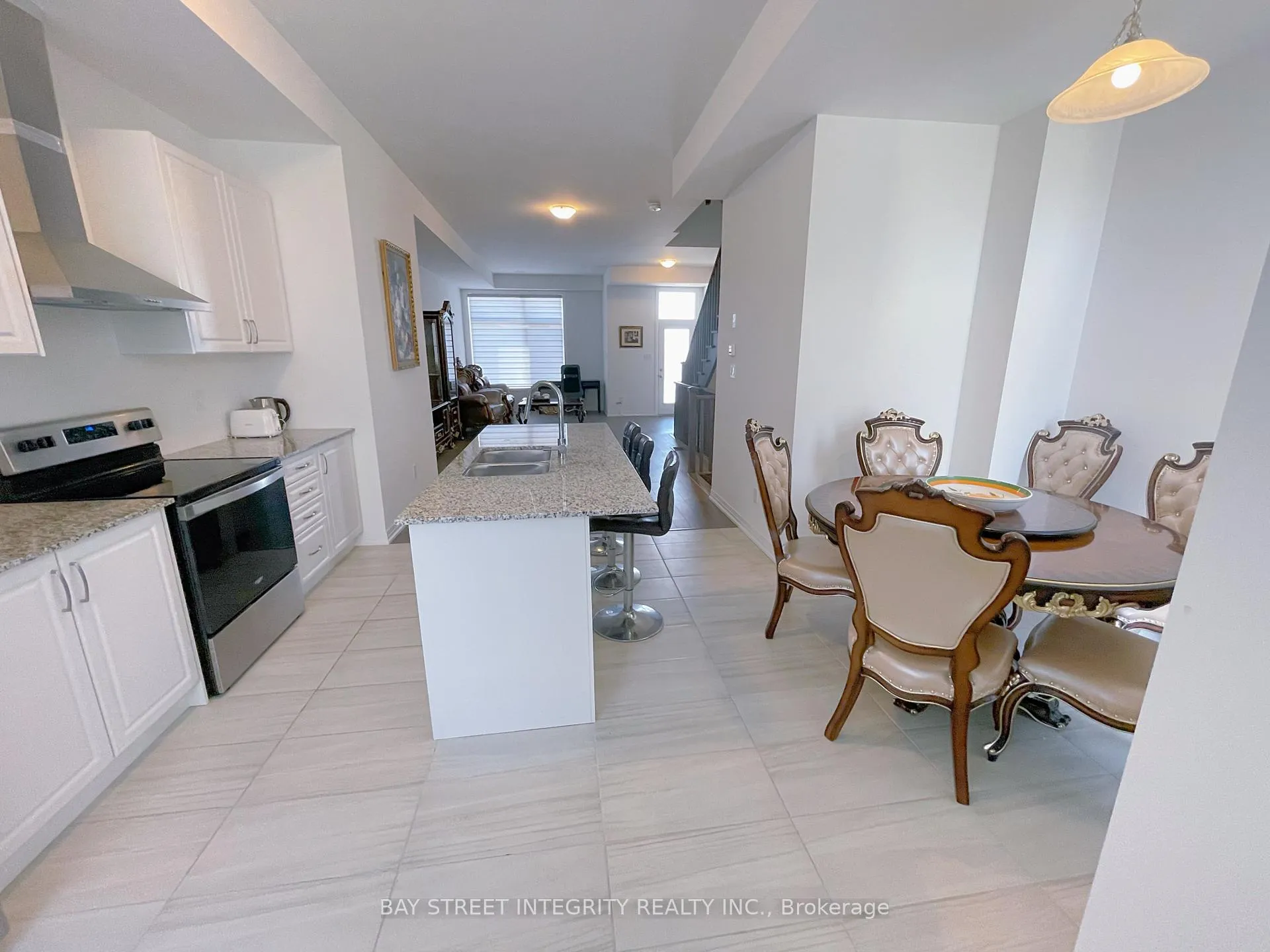 Photo 4 of 145 Markland Street, Markham, Cachet — HOMEH