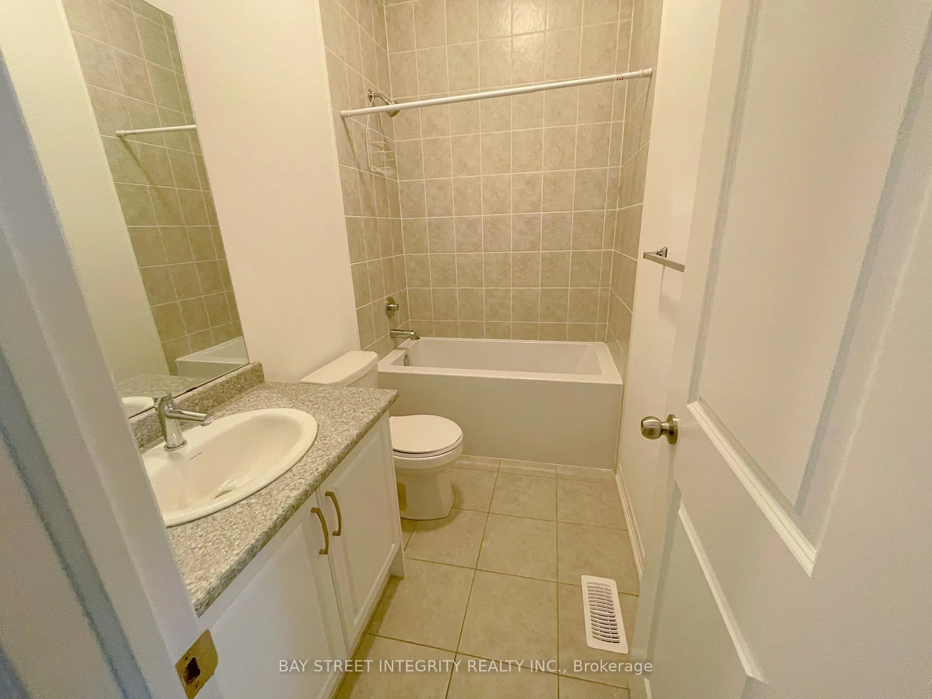 Photo 6 of 145 Markland Street, Markham, Cachet — HOMEH