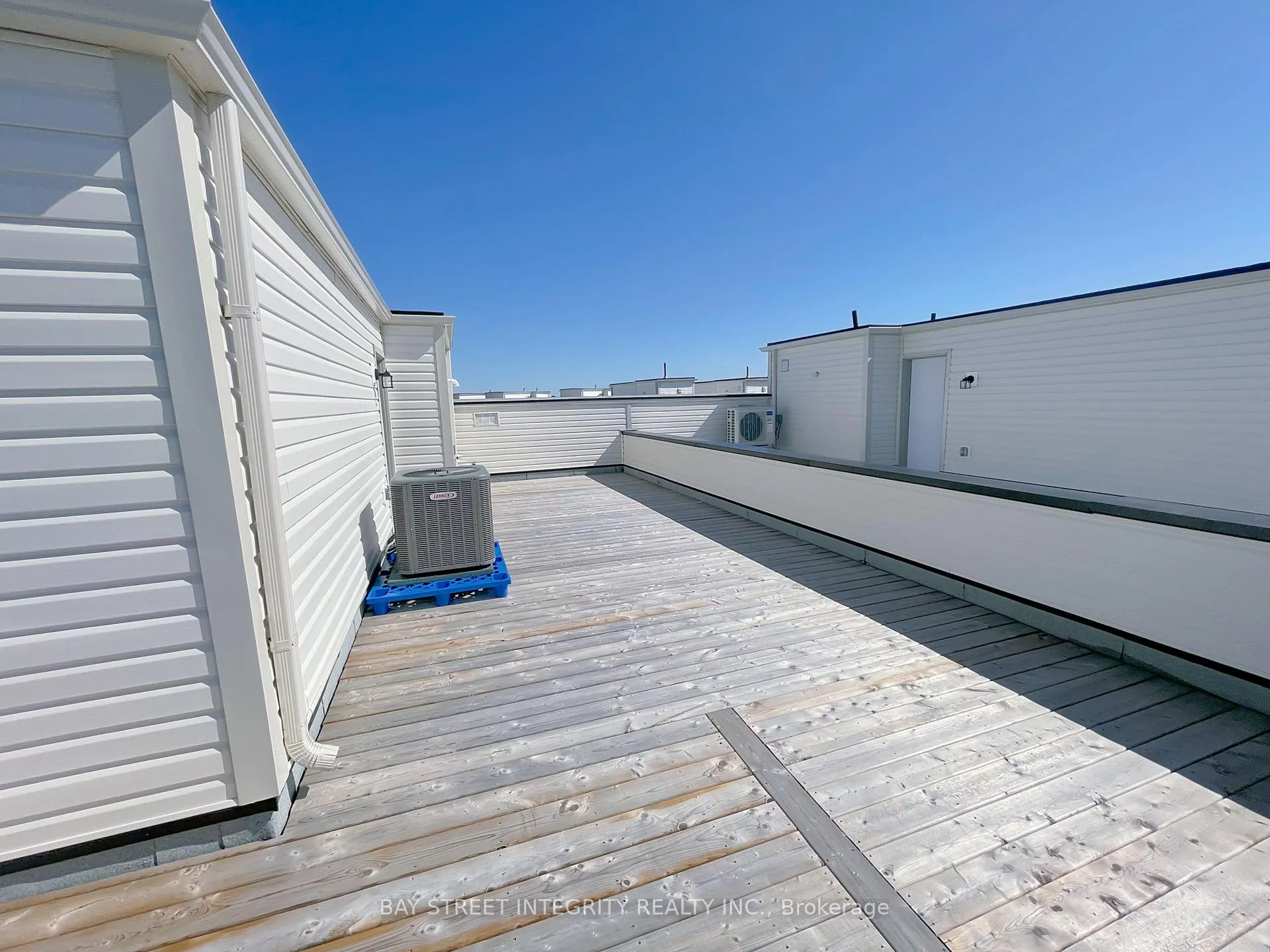 Photo 10 of 145 Markland Street, Markham, Cachet — HOMEH