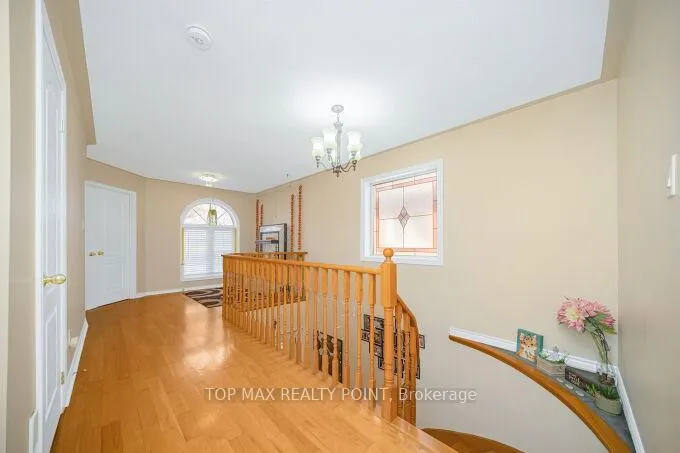 Photo 17 of 38 Hillpath Crescent, Brampton, Snelgrove — HOMEH