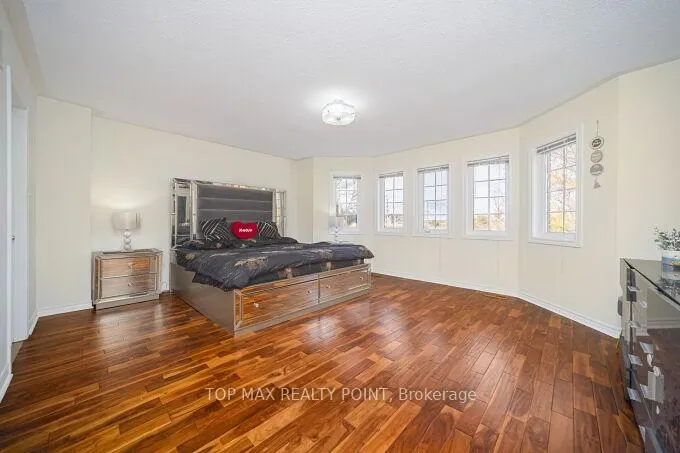 Photo 19 of 38 Hillpath Crescent, Brampton, Snelgrove — HOMEH