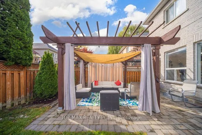 Photo 38 of 38 Hillpath Crescent, Brampton, Snelgrove — HOMEH