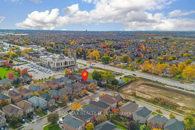 Photo 40 of 38 Hillpath Crescent, Brampton, Snelgrove — HOMEH