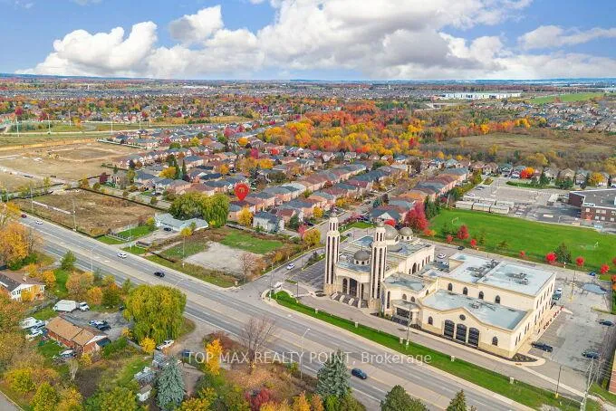 Photo 42 of 38 Hillpath Crescent, Brampton, Snelgrove — HOMEH
