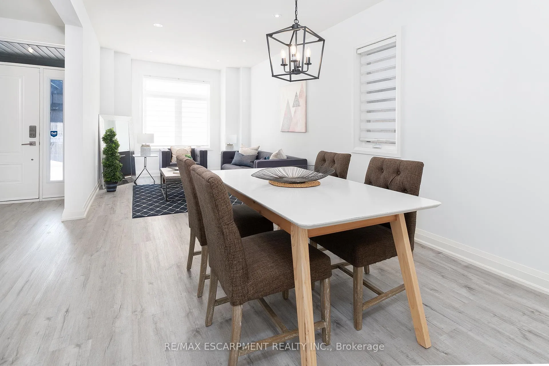 Photo 5 of 388 Klein Circle, Hamilton, Meadowlands — HOMEH
