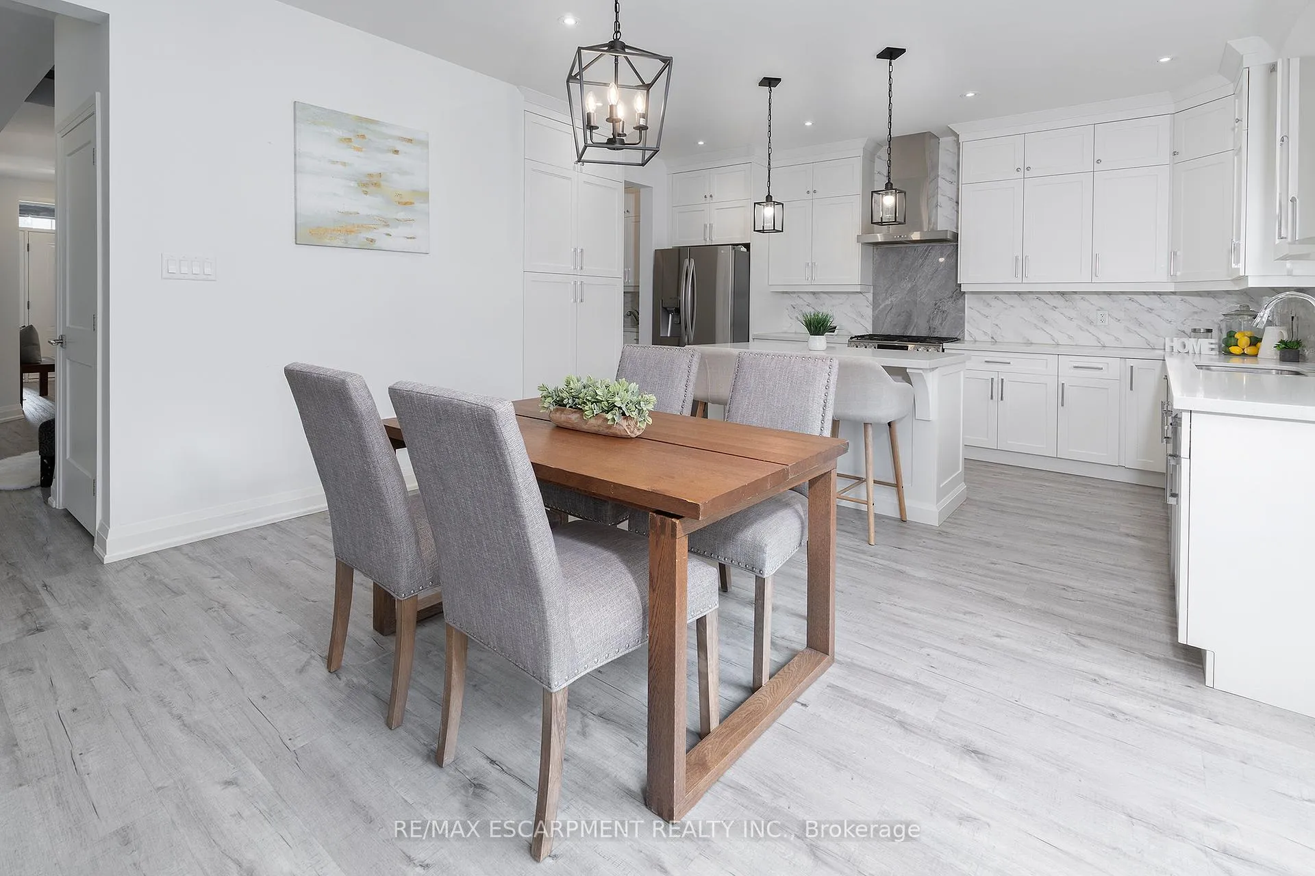 Photo 10 of 388 Klein Circle, Hamilton, Meadowlands — HOMEH