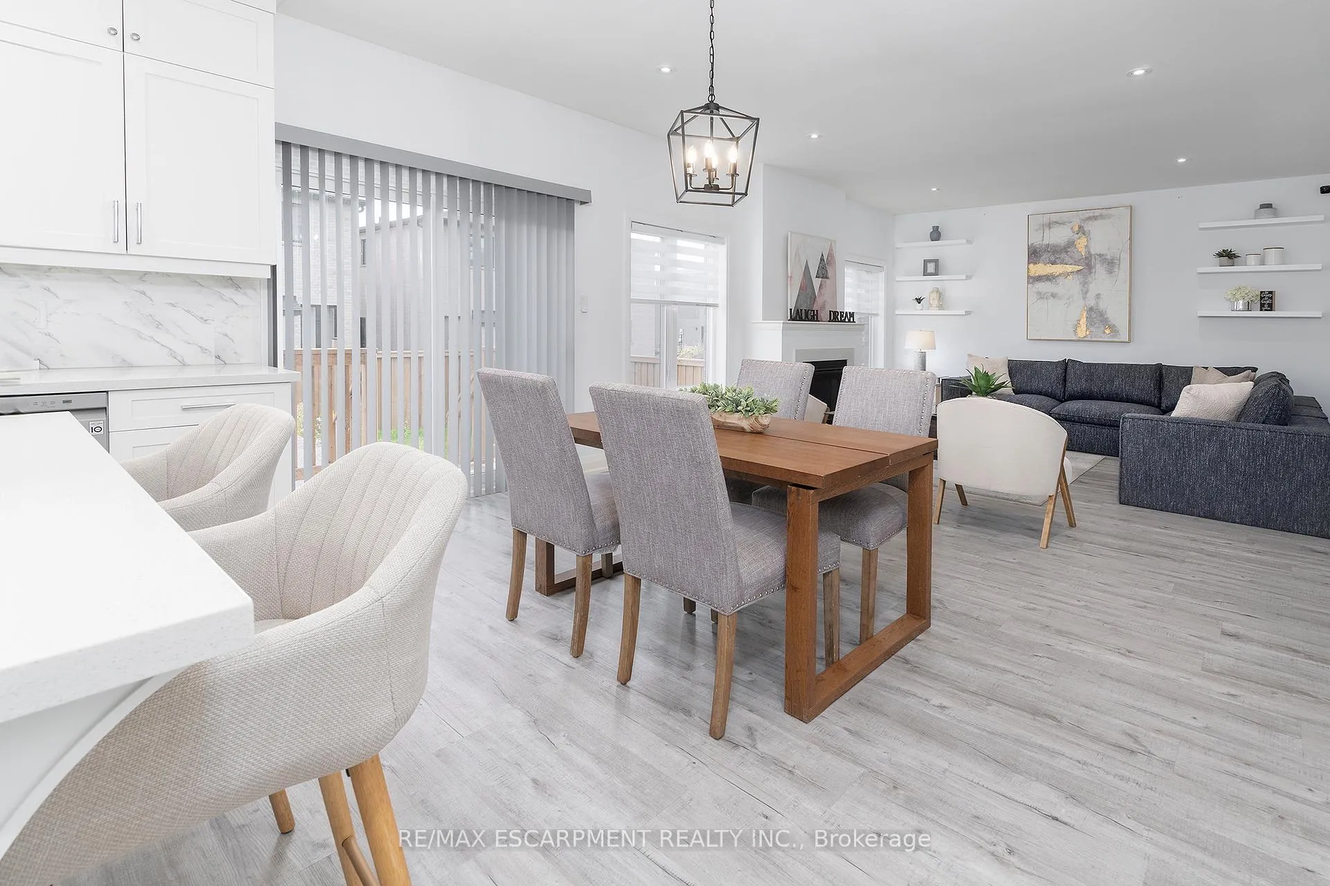 Photo 11 of 388 Klein Circle, Hamilton, Meadowlands — HOMEH