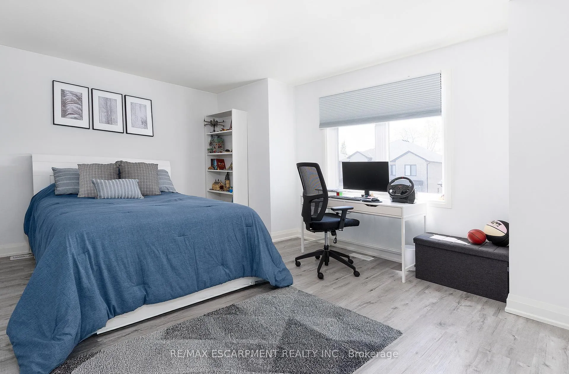 Photo 20 of 388 Klein Circle, Hamilton, Meadowlands — HOMEH