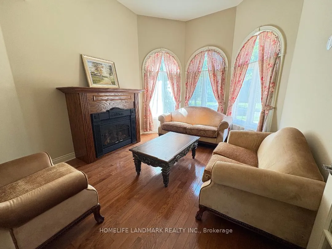 Photo 2 of 29 Hans Drive, Markham, Cachet — HOMEH