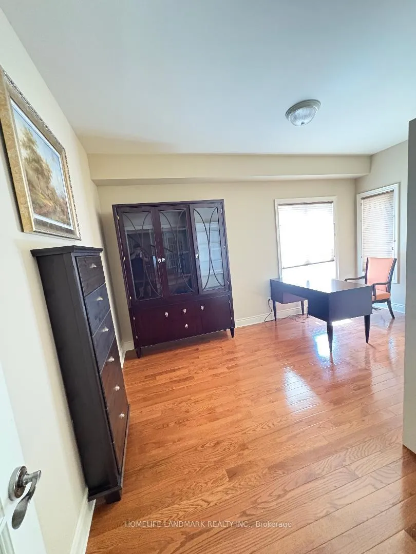 Photo 3 of 29 Hans Drive, Markham, Cachet — HOMEH