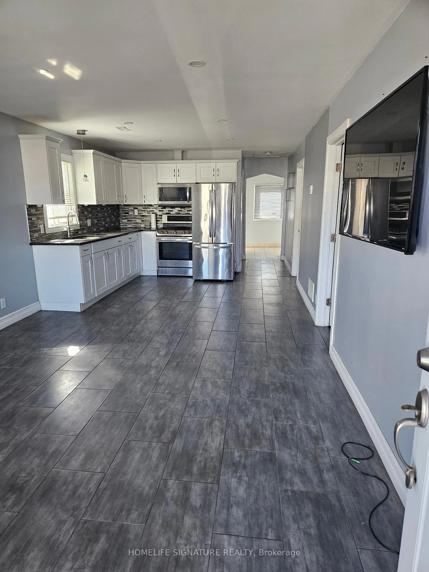 Photo 4 of 3453 Walker Road, Windsor — HOMEH