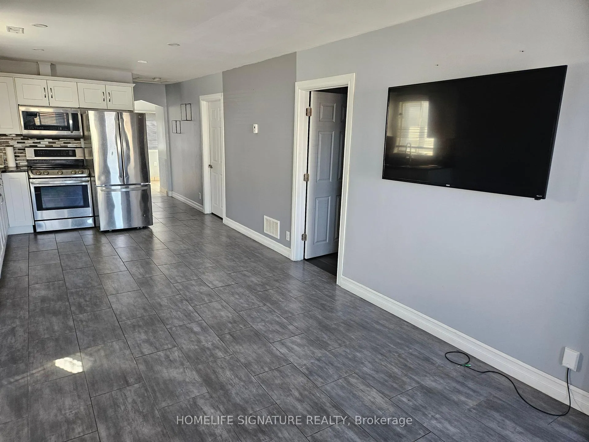 Photo 6 of 3453 Walker Road, Windsor — HOMEH